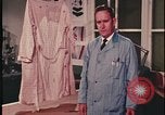 Standbild Analyse der Beweisaufnahme am Tatort United States USA, 1970, aus Sekunde 42 historischem Filmmaterial Videoclip 65675078753