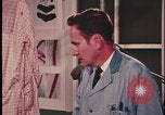 Standbild Analyse der Beweisaufnahme am Tatort United States USA, 1970, aus Sekunde 50 historischem Filmmaterial Videoclip 65675078753
