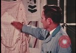 Standbild Analyse der Beweisaufnahme am Tatort United States USA, 1970, aus Sekunde 52 historischem Filmmaterial Videoclip 65675078753