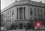 Standbild FBI-Auszubildende besuchen Kriminallabor United States USA, 1959, aus Sekunde 13 historischem Filmmaterial Videoclip 65675078760