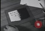 Standbild FBI-Auszubildende besuchen Kriminallabor United States USA, 1959, aus Sekunde 31 historischem Filmmaterial Videoclip 65675078760