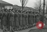Standbild Afrikaner - Frau Soldaten Birmingham England Vereinigtes Königreich, 1945, aus Sekunde 12 historischem Filmmaterial Videoclip 65675078783