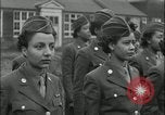 Standbild Afrikaner - Frau Soldaten Birmingham England Vereinigtes Königreich, 1945, aus Sekunde 23 historischem Filmmaterial Videoclip 65675078783