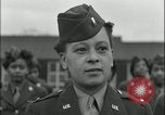 Standbild Afrikaner - Frau Soldaten Birmingham England Vereinigtes Königreich, 1945, aus Sekunde 31 historischem Filmmaterial Videoclip 65675078783