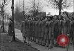 Standbild Afrikaner - Frau Soldaten Birmingham England Vereinigtes Königreich, 1945, aus Sekunde 53 historischem Filmmaterial Videoclip 65675078783