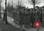 Standbild Afrikaner - Frau Soldaten Birmingham England Vereinigtes Königreich, 1945, aus Sekunde 58 historischem Filmmaterial Videoclip 65675078783