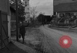 Standbild Tank-Planierraupe räumt die Straße Deutschland, 1945, aus Sekunde 8 historischem Filmmaterial Videoclip 65675078808