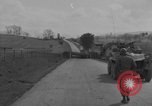 Standbild Tank-Planierraupe räumt die Straße Deutschland, 1945, aus Sekunde 18 historischem Filmmaterial Videoclip 65675078808