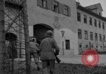 Image Caserne Werdenfelser Oflag VII-UNE libération Murnau Allemagne, 1945, de la seconde 51 séquences d'archives historiques vidéo 65675078809