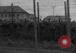 Image Caserne Werdenfelser Oflag VII-UNE libération Murnau Allemagne, 1945, de la seconde 56 séquences d'archives historiques vidéo 65675078809
