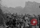 Standbild Chinesische Flüchtlinge fliehen aus dem japanischen Zweiter Weltkrieg China, 1942, aus Sekunde 13 historischem Filmmaterial Videoclip 65675078819