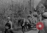 Standbild Chinesische Flüchtlinge fliehen aus dem japanischen Zweiter Weltkrieg China, 1942, aus Sekunde 16 historischem Filmmaterial Videoclip 65675078819