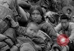Standbild Chinesische Flüchtlinge fliehen aus dem japanischen Zweiter Weltkrieg China, 1942, aus Sekunde 23 historischem Filmmaterial Videoclip 65675078819