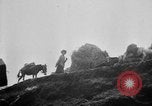 Standbild Chinesische Flüchtlinge fliehen aus dem japanischen Zweiter Weltkrieg China, 1942, aus Sekunde 47 historischem Filmmaterial Videoclip 65675078819