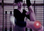 Image gymnastes pour femmes New Haven Connecticut, 1970, de la seconde 16 séquences d'archives historiques vidéo 65675078888