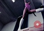 Image gymnastes pour femmes New Haven Connecticut, 1970, de la seconde 40 séquences d'archives historiques vidéo 65675078888