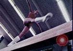 Image gymnastes pour femmes New Haven Connecticut, 1970, de la seconde 43 séquences d'archives historiques vidéo 65675078888