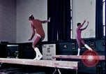 Image gymnastes pour femmes New Haven Connecticut, 1970, de la seconde 45 séquences d'archives historiques vidéo 65675078888