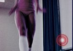 Image gymnastes pour femmes New Haven Connecticut, 1970, de la seconde 52 séquences d'archives historiques vidéo 65675078888