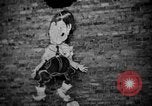 Standbild Warschauer Ghetto Warschau Polen, 1943, aus Sekunde 44 historischem Filmmaterial Videoclip 65675078892