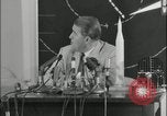 Standbild Wernher Von Braun United States USA, 1958, aus Sekunde 22 historischem Filmmaterial Videoclip 65675078894