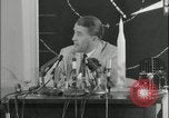 Standbild Wernher Von Braun United States USA, 1958, aus Sekunde 23 historischem Filmmaterial Videoclip 65675078894