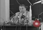 Standbild Wernher Von Braun United States USA, 1958, aus Sekunde 59 historischem Filmmaterial Videoclip 65675078894