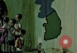 Standbild Koreakrieg starten die chinesischen Truppen Seoul Korea, 1950, aus Sekunde 6 historischem Filmmaterial Videoclip 65675078896