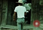 Standbild Koreanische Bauern Bewässern von Pflanzen Korea, 1969, aus Sekunde 22 historischem Filmmaterial Videoclip 65675078900