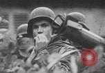 Standbild Schlacht in den Ardennen Deutschland, 1944, aus Sekunde 17 historischem Filmmaterial Videoclip 65675078934