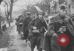 Standbild Schlacht in den Ardennen Deutschland, 1944, aus Sekunde 18 historischem Filmmaterial Videoclip 65675078934