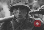 Standbild Schlacht in den Ardennen Deutschland, 1944, aus Sekunde 32 historischem Filmmaterial Videoclip 65675078934