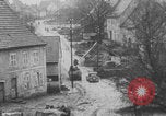 Standbild Schlacht in den Ardennen Deutschland, 1944, aus Sekunde 33 historischem Filmmaterial Videoclip 65675078934