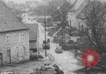 Standbild Schlacht in den Ardennen Deutschland, 1944, aus Sekunde 34 historischem Filmmaterial Videoclip 65675078934