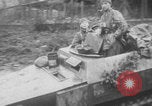 Standbild Schlacht in den Ardennen Deutschland, 1944, aus Sekunde 41 historischem Filmmaterial Videoclip 65675078934