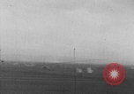 Standbild Deutsche Soldaten Angriff der Britischen spitfire Flugzeuge Western Theater, 1944, aus Sekunde 5 historischem Filmmaterial Videoclip 65675078935
