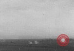 Standbild Deutsche Soldaten Angriff der Britischen spitfire Flugzeuge Western Theater, 1944, aus Sekunde 6 historischem Filmmaterial Videoclip 65675078935