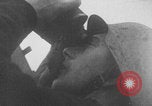 Standbild Deutsche Soldaten Angriff der Britischen spitfire Flugzeuge Western Theater, 1944, aus Sekunde 7 historischem Filmmaterial Videoclip 65675078935