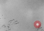 Standbild Deutsche Soldaten Angriff der Britischen spitfire Flugzeuge Western Theater, 1944, aus Sekunde 13 historischem Filmmaterial Videoclip 65675078935
