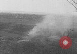 Standbild Deutsche Soldaten Angriff der Britischen spitfire Flugzeuge Western Theater, 1944, aus Sekunde 16 historischem Filmmaterial Videoclip 65675078935