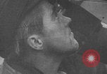 Standbild Deutsche Soldaten Angriff der Britischen spitfire Flugzeuge Western Theater, 1944, aus Sekunde 17 historischem Filmmaterial Videoclip 65675078935