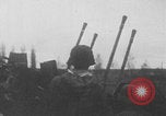 Standbild Deutsche Soldaten Angriff der Britischen spitfire Flugzeuge Western Theater, 1944, aus Sekunde 20 historischem Filmmaterial Videoclip 65675078935