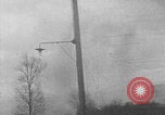 Standbild Deutsche Soldaten Angriff der Britischen spitfire Flugzeuge Western Theater, 1944, aus Sekunde 29 historischem Filmmaterial Videoclip 65675078935