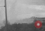 Standbild Deutsche Soldaten Angriff der Britischen spitfire Flugzeuge Western Theater, 1944, aus Sekunde 33 historischem Filmmaterial Videoclip 65675078935