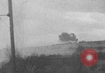 Standbild Deutsche Soldaten Angriff der Britischen spitfire Flugzeuge Western Theater, 1944, aus Sekunde 36 historischem Filmmaterial Videoclip 65675078935