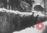 Standbild Die deutschen Truppen in der Nähe der Schweizer Grenze zurückziehen Deutschland, 1944, aus Sekunde 15 historischem Filmmaterial Videoclip 65675078936