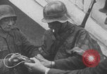 Standbild Die deutschen Truppen in der Nähe der Schweizer Grenze zurückziehen Deutschland, 1944, aus Sekunde 33 historischem Filmmaterial Videoclip 65675078936