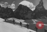 Image German Ski troops in the Alps Germany, 1942, de la seconde 11 séquences d'archives historiques vidéo 65675078941