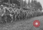 Standbild Amerikanische Gefangene in der Schlacht der Ausbuchtung genommen Deutschland, 1944, aus Sekunde 3 historischem Filmmaterial Videoclip 65675078947