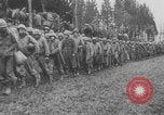 Standbild Amerikanische Gefangene in der Schlacht der Ausbuchtung genommen Deutschland, 1944, aus Sekunde 4 historischem Filmmaterial Videoclip 65675078947